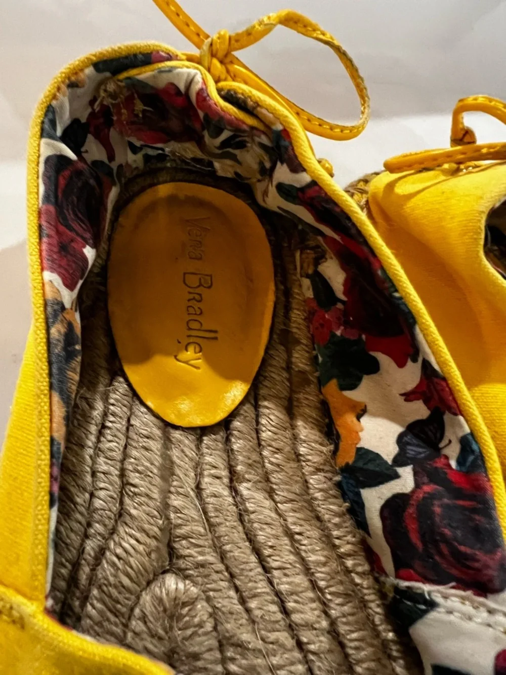 Vera Bradley Yellow Espadrille Flats Lace Back Rope Sole Floral Lining Women’s 6